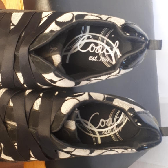 'Harmonie' Coach shoe - Picture 5 of 5